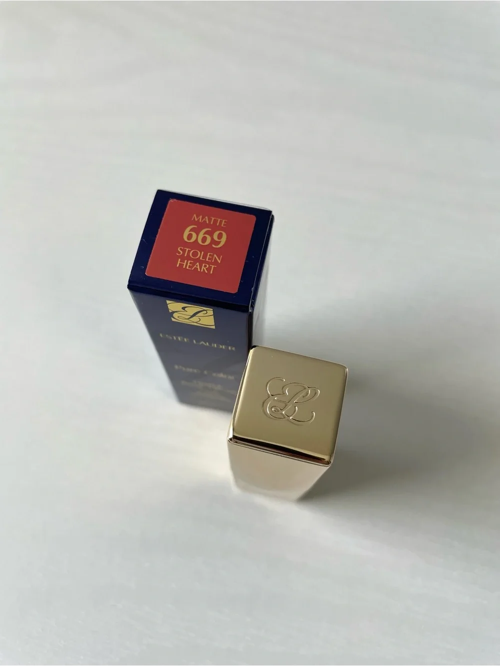 Estee Lauder Pure Color Lipstick Matte #669 Stolen Heart Refillable NEW IN BOX